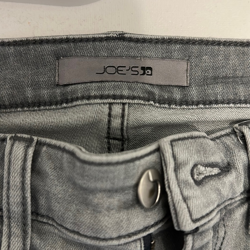 Ripped wash gray jeans